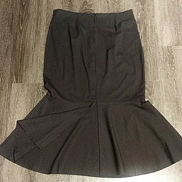 Skirt - Picture 3 of 4